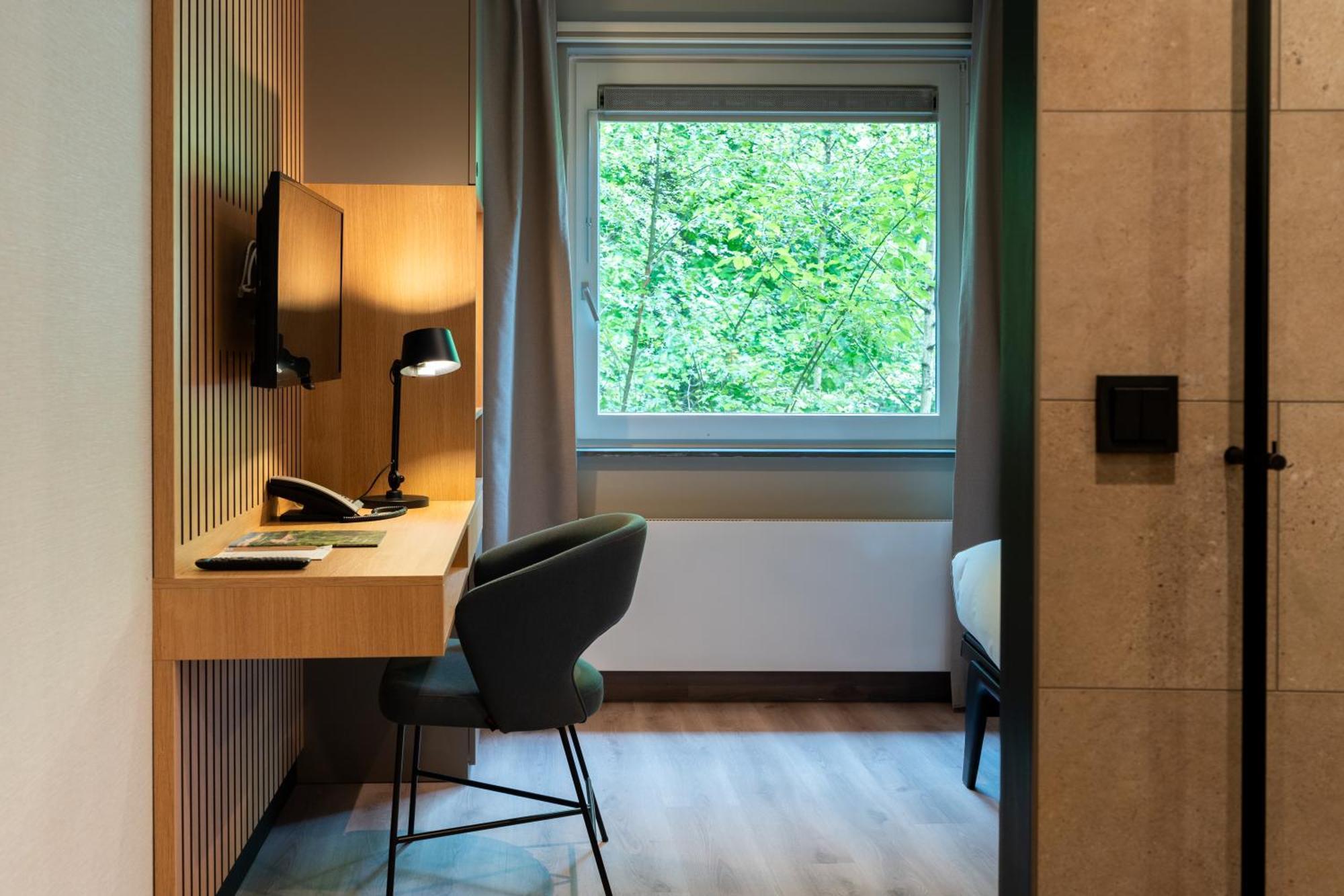 Hotel Kontakt Der Kontinenten Сустерберг Экстерьер фото